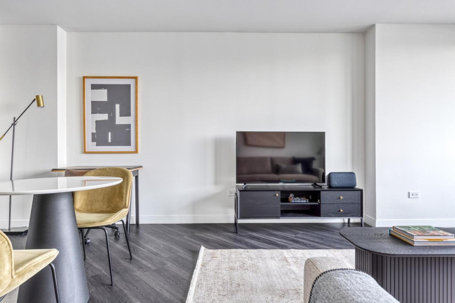 E Village 1br Gym Doorman Rooftop Nyc-179