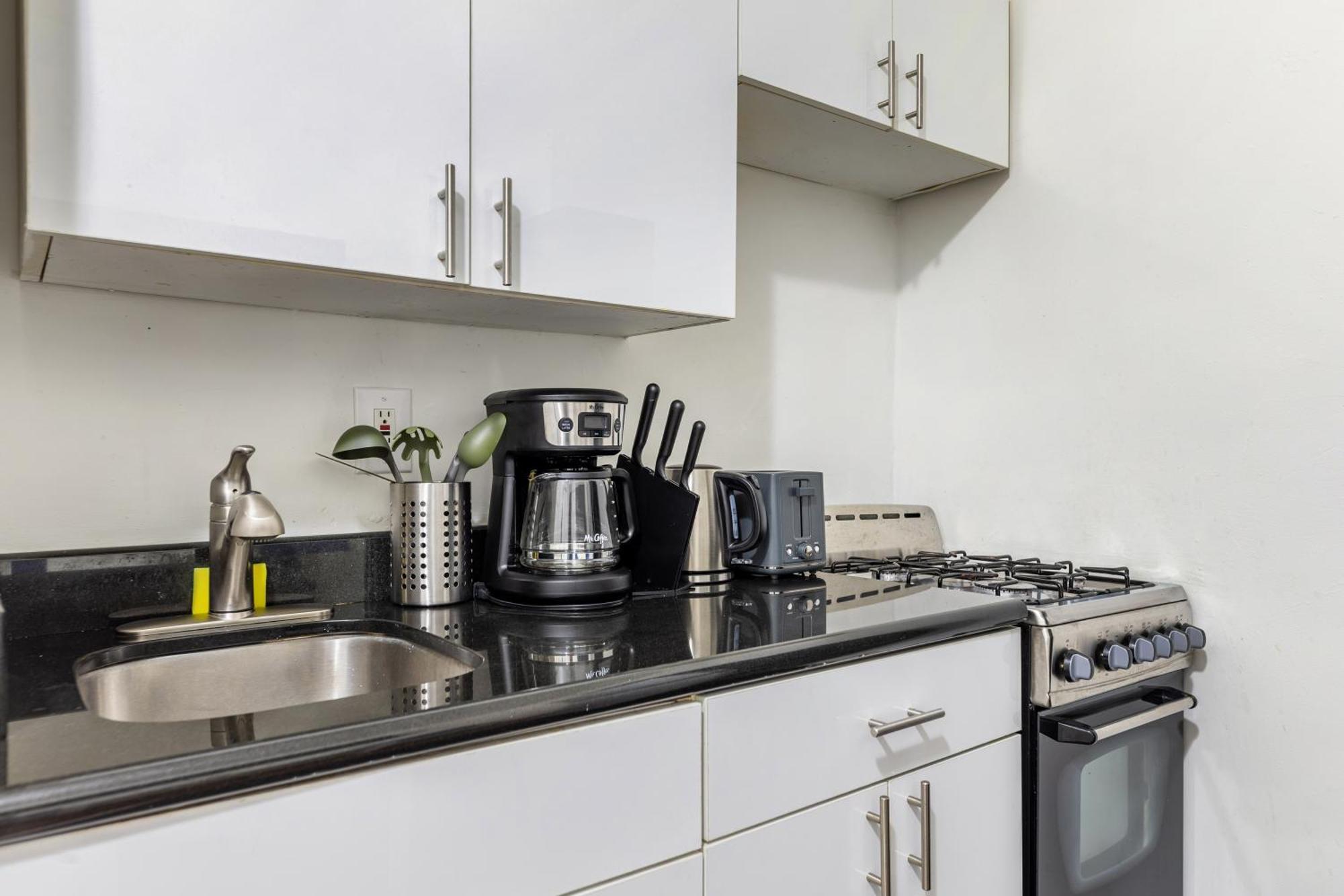 Hidden Cozy 2bd In Manhattan Apartment *