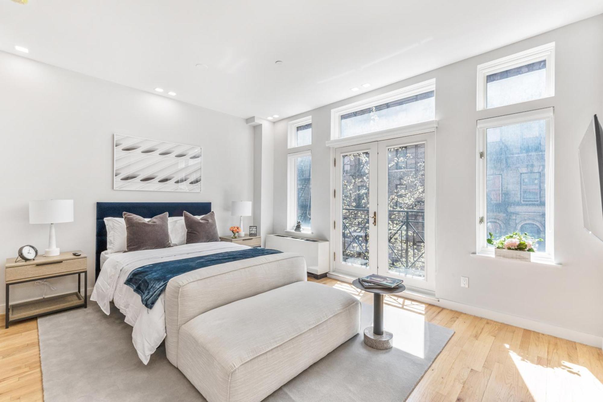 Apartment W Charming Juliet Balcony In Upper East