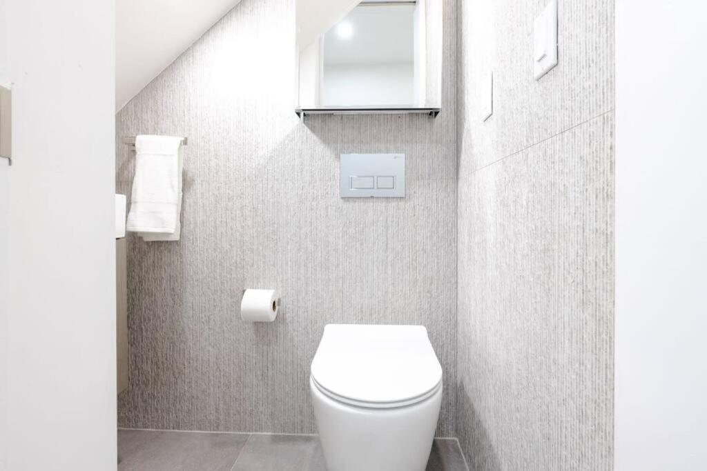 170-g 3br Duplex With Outdoor Space East Village Apartment New York