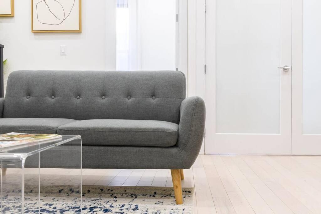 170-g 3br Duplex With Outdoor Space East Village New York