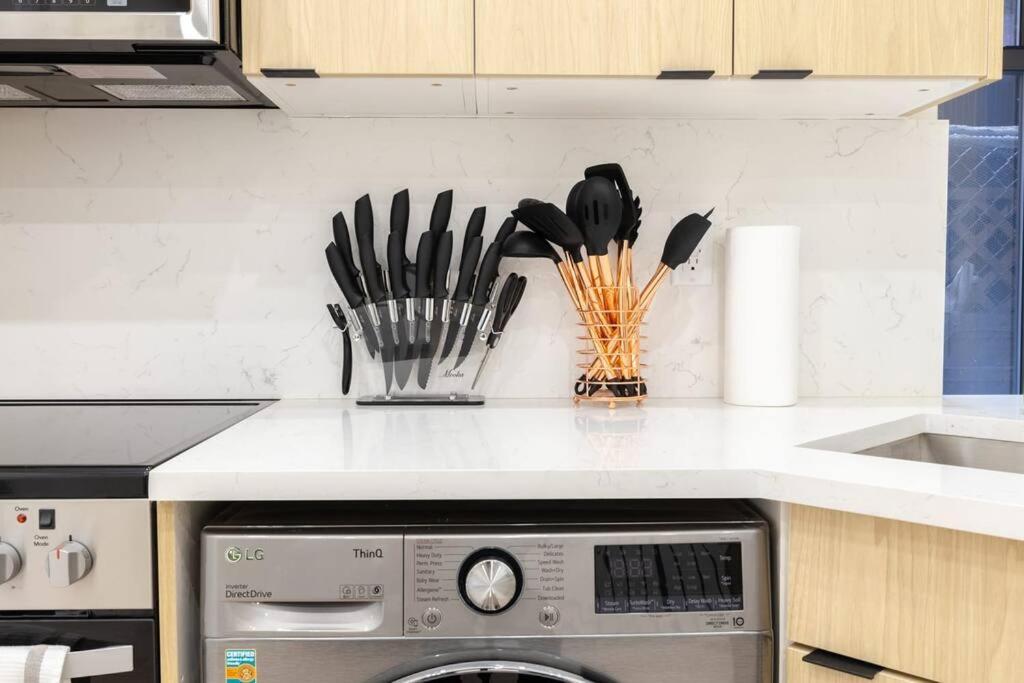 170-g 3br Duplex With Outdoor Space East Village Apartment *