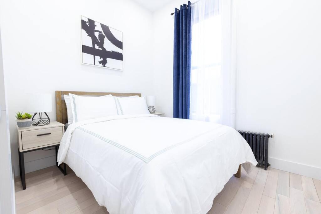 170-g 3br Duplex With Outdoor Space East Village New York