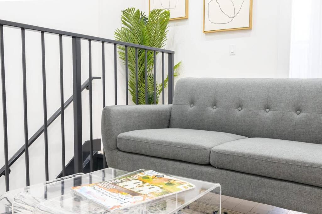 Apartment 170-g 3br Duplex With Outdoor Space East Village *