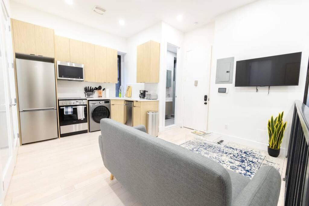 170-g 3br Duplex With Outdoor Space East Village Apartment
