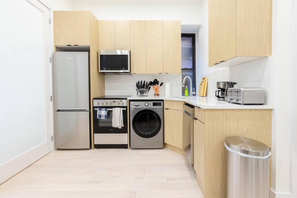 Apartment 170-g 3br Duplex With Outdoor Space East Village New York