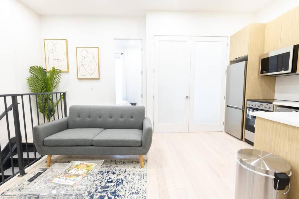 170-g 3br Duplex With Outdoor Space East Village *