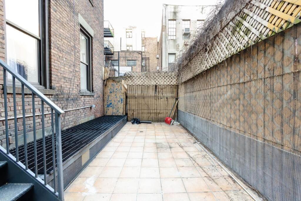 170-g 3br Duplex With Outdoor Space East Village New York