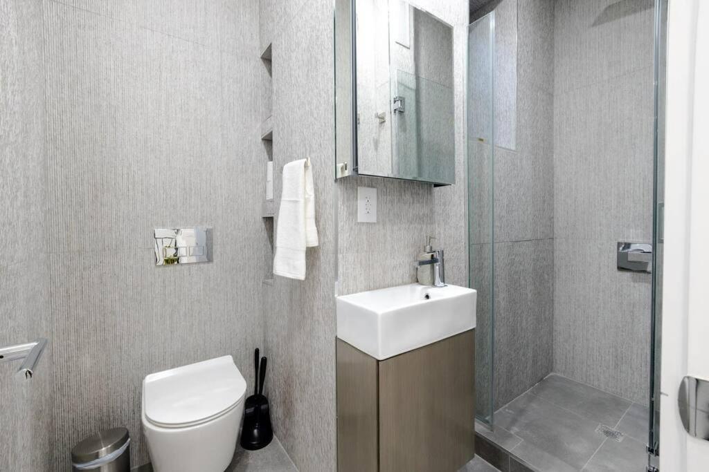170-g 3br Duplex With Outdoor Space East Village * New York