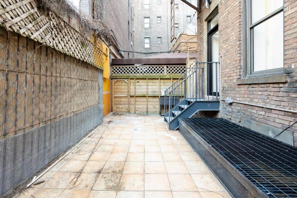 170-g 3br Duplex With Outdoor Space East Village New York