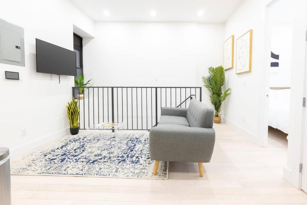 Apartment 170-g 3br Duplex With Outdoor Space East Village