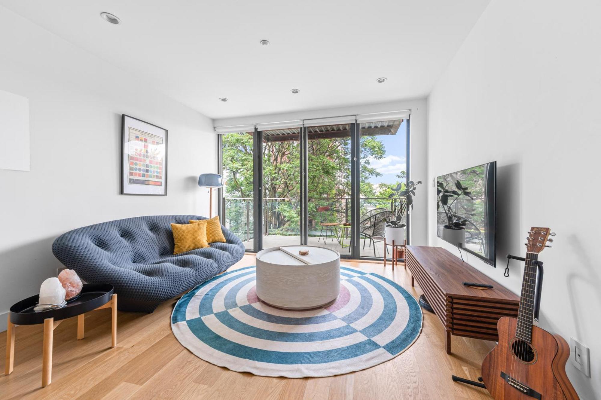Apartment Prime Williamsburg Luxury One Bedroom With Balcony