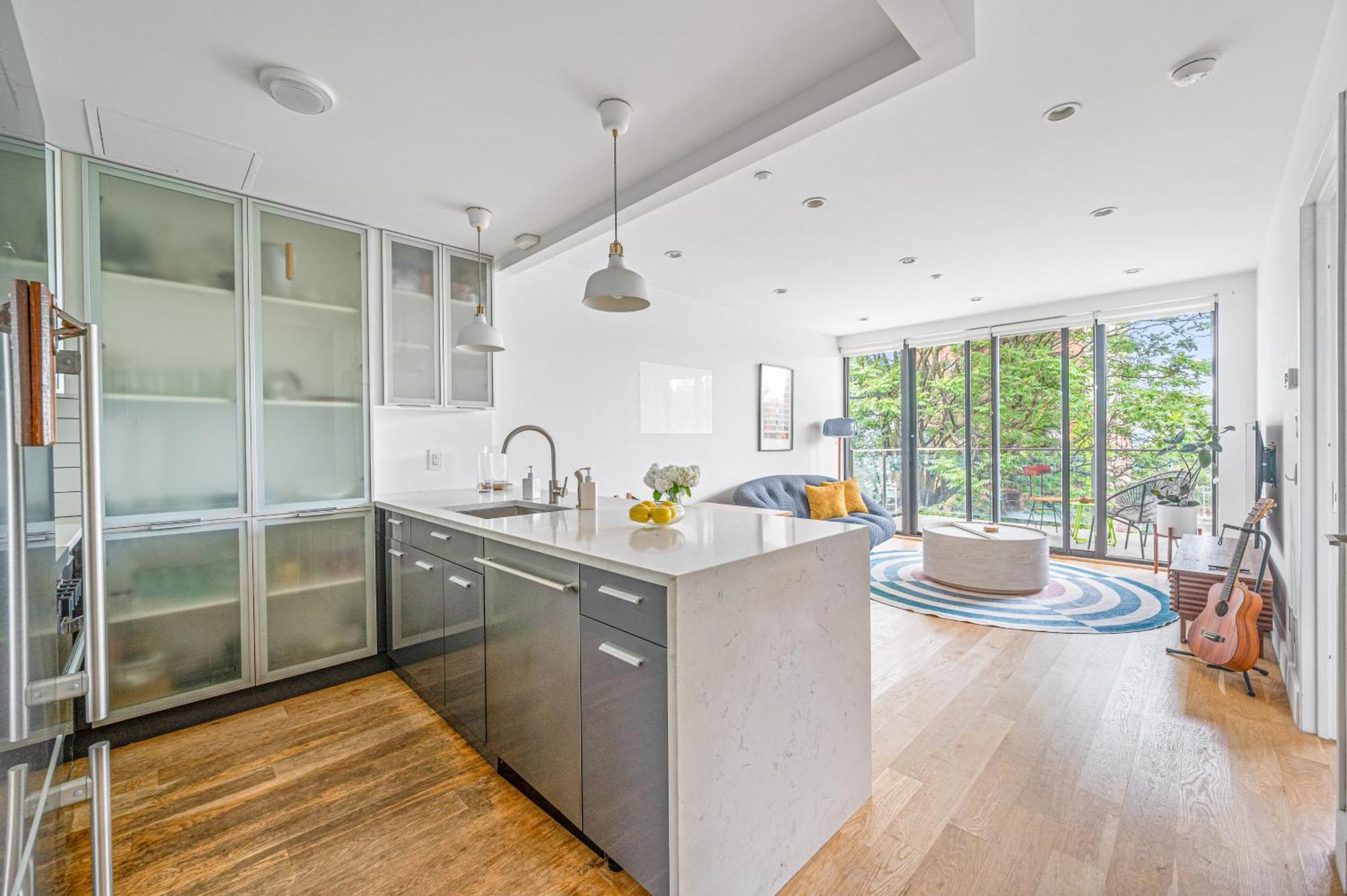 Apartment Prime Williamsburg Luxury One Bedroom With Balcony