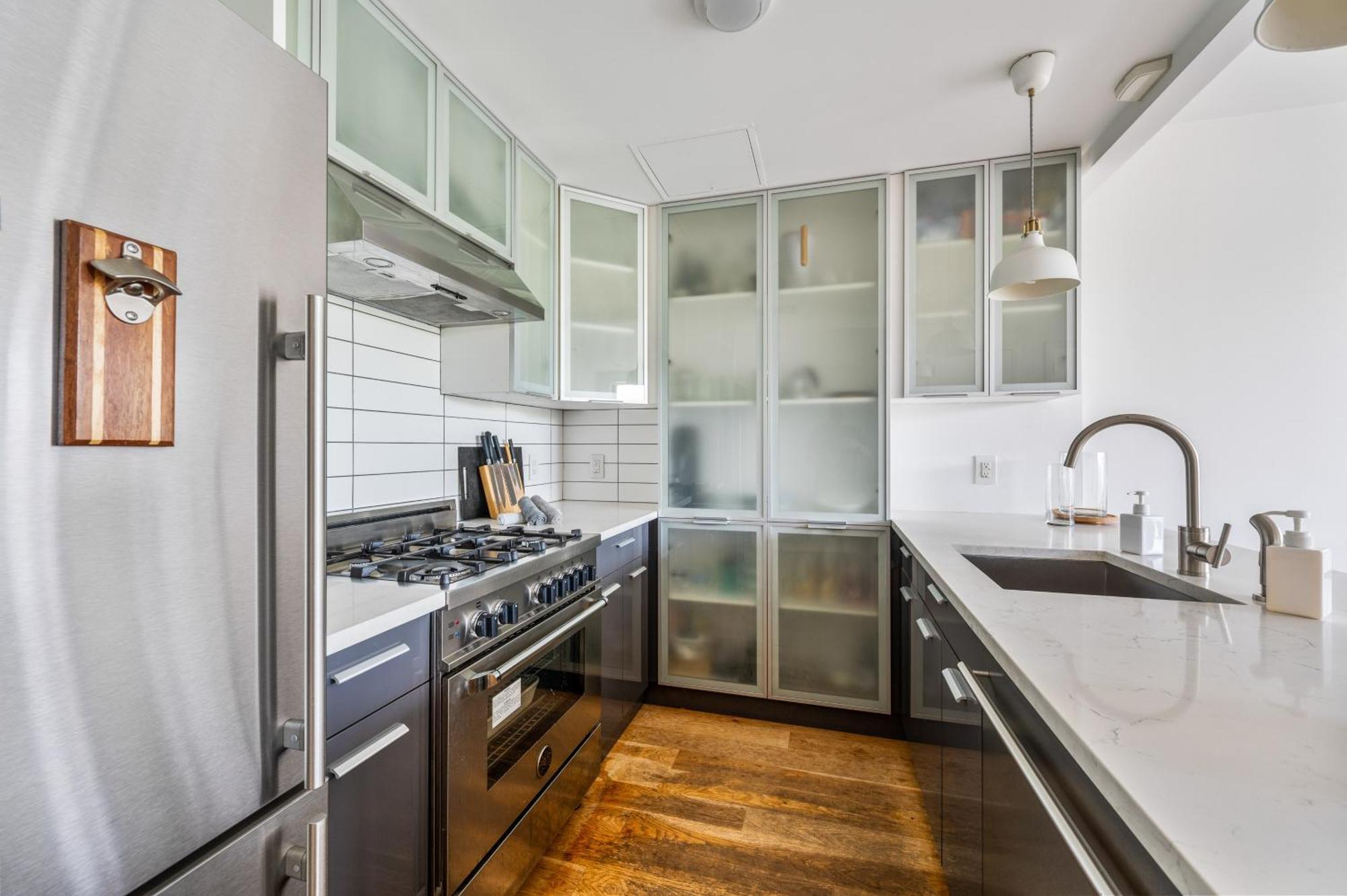 Apartment Prime Williamsburg Luxury One Bedroom With Balcony *