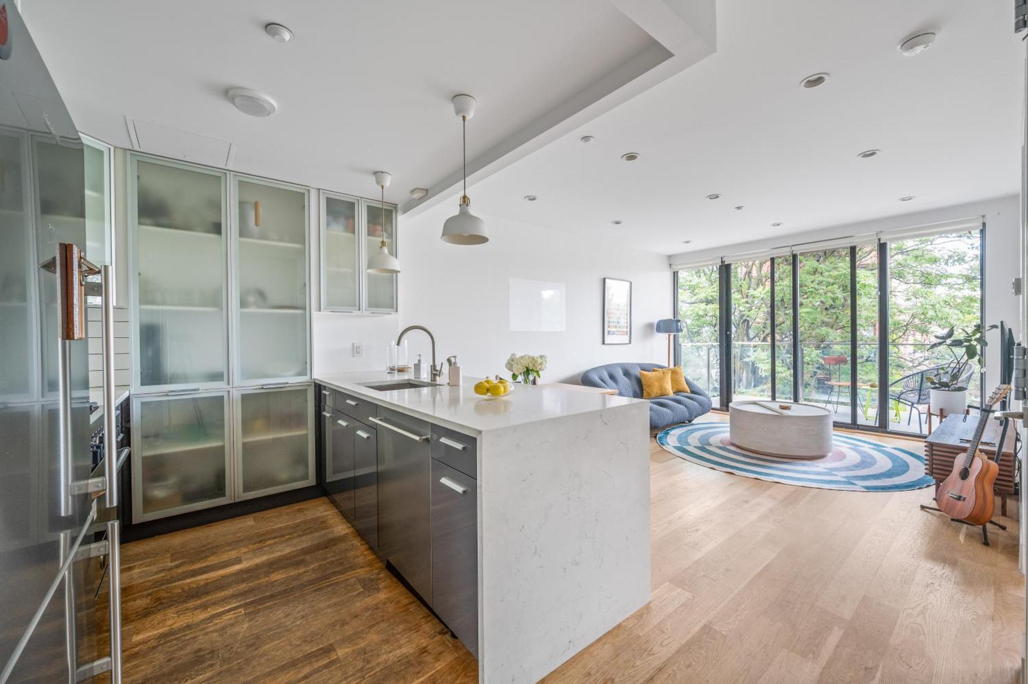 Prime Williamsburg Luxury One Bedroom With Balcony *