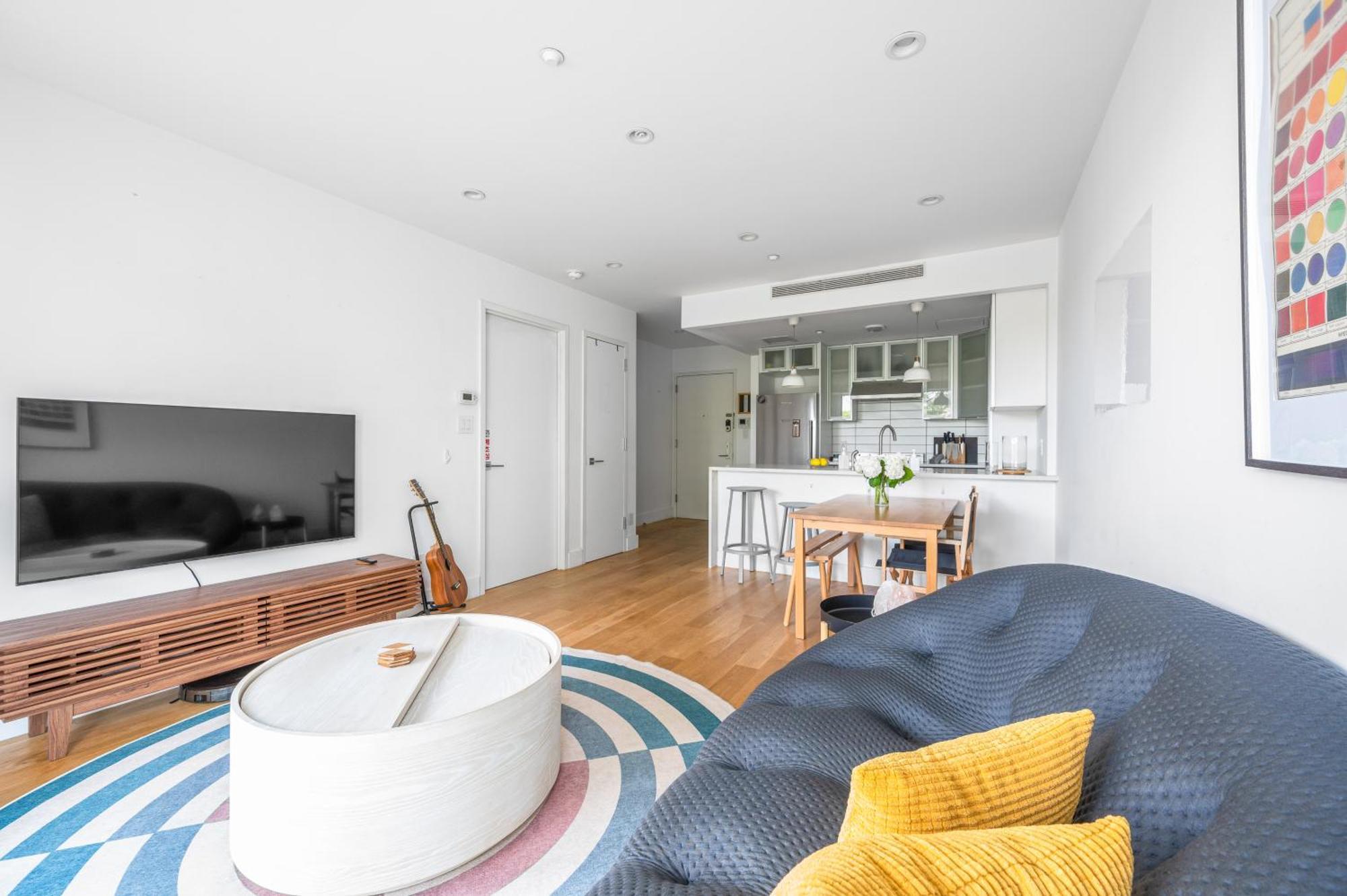 Prime Williamsburg Luxury One Bedroom With Balcony Apartment