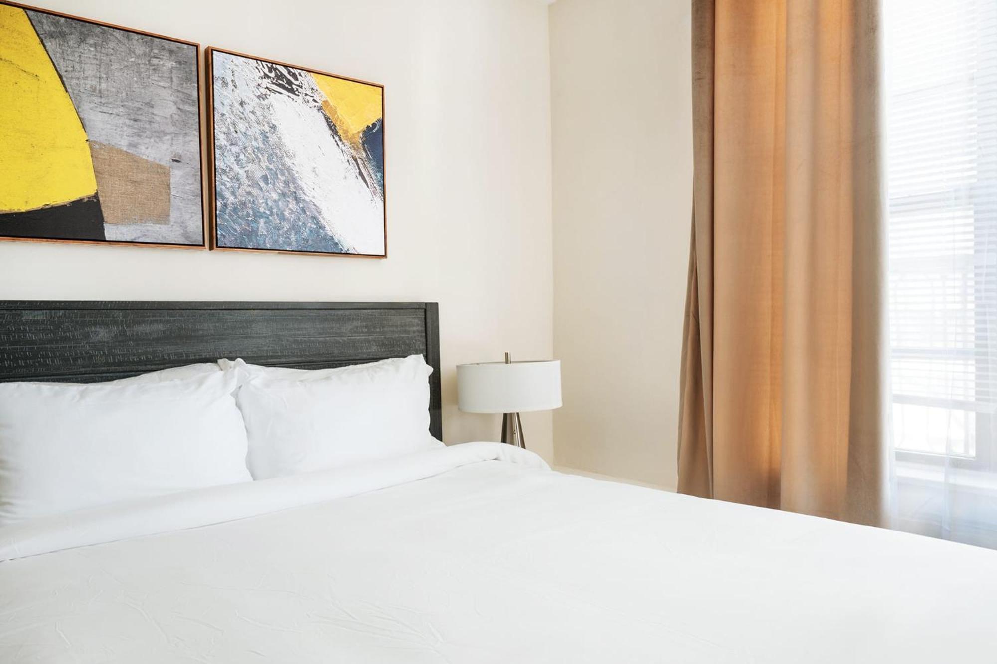 338-3b Union Square Newly Reno Sleeps 3 Apartment *