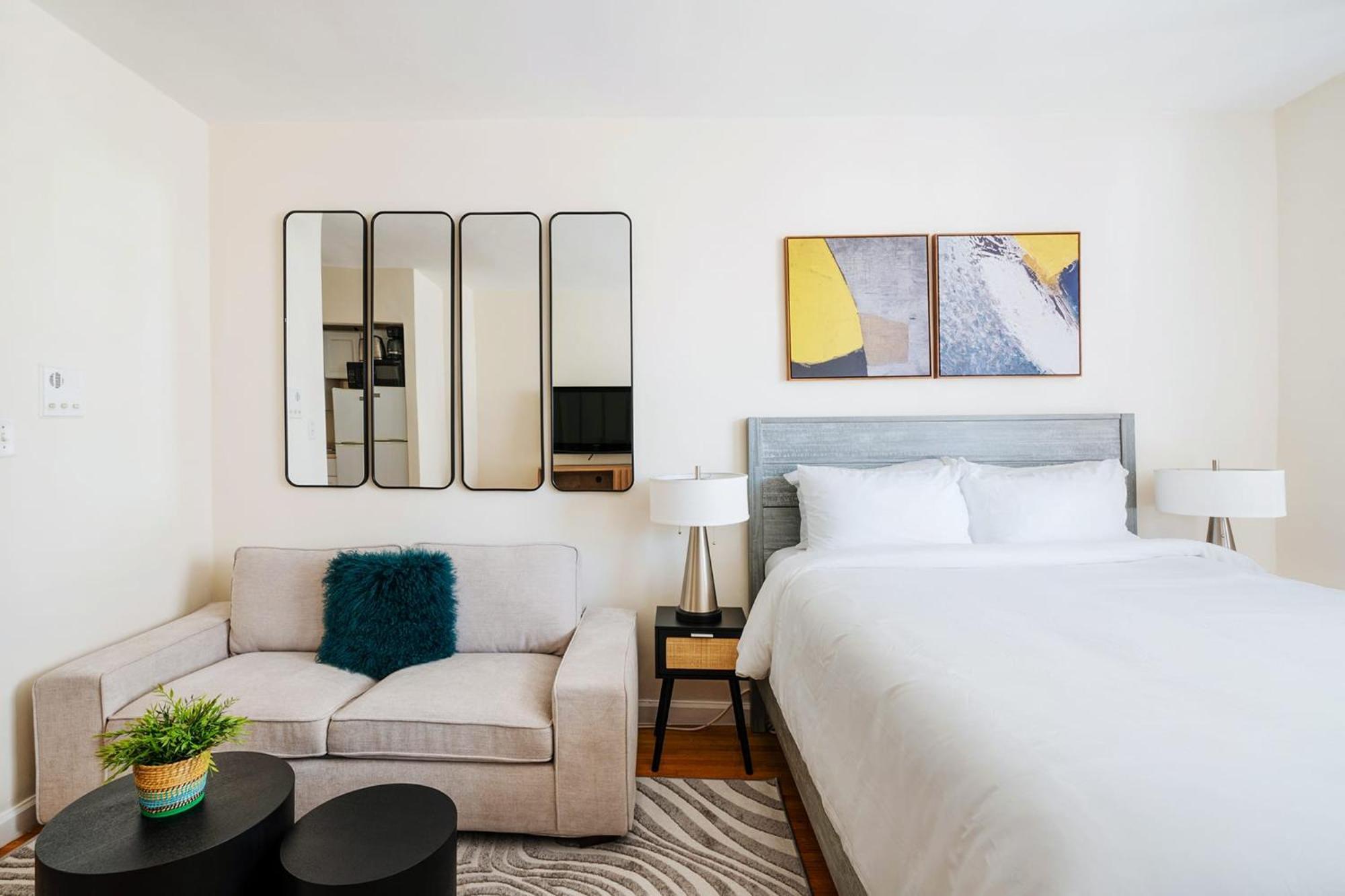 Apartment 338-3b Union Square Newly Reno Sleeps 3 *