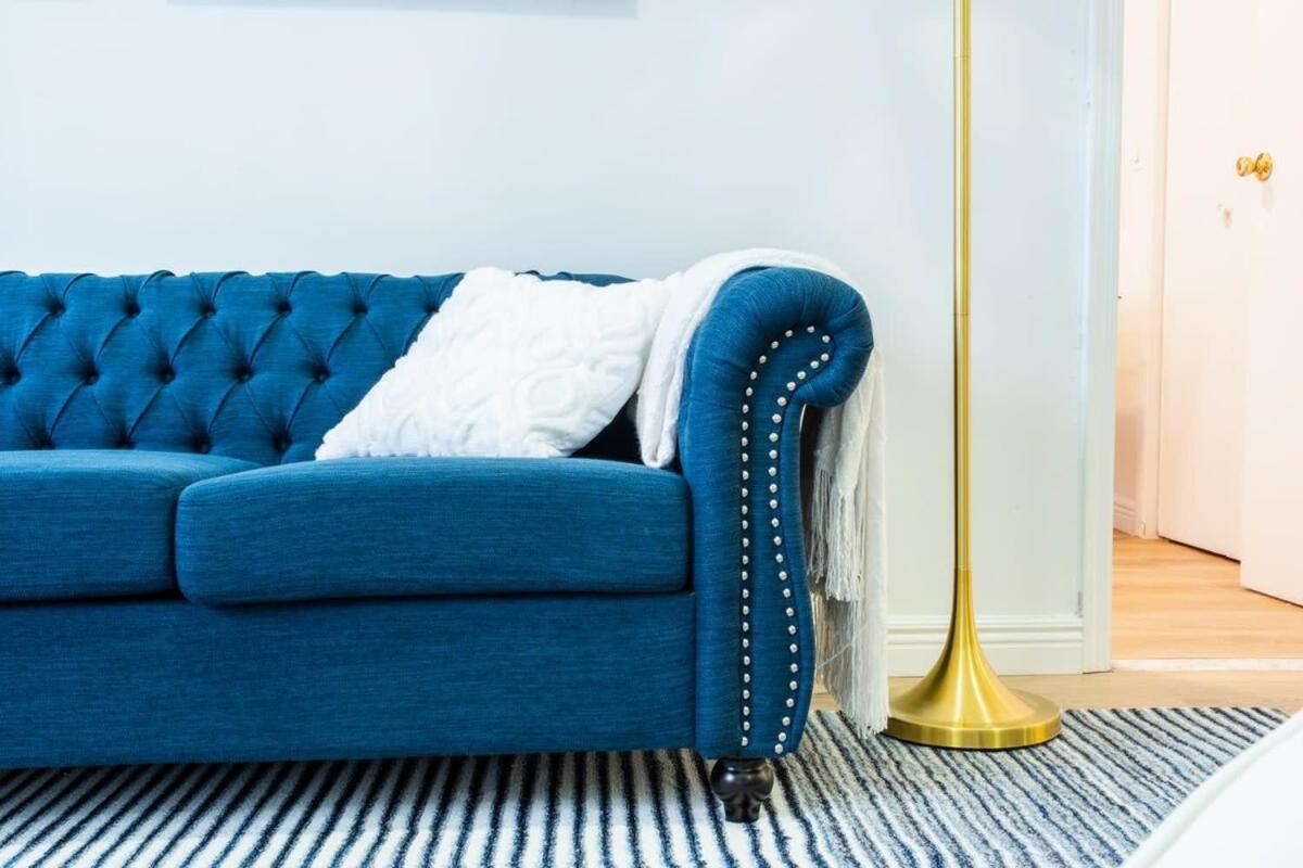 1435-4 I 3 Bedrooms 2 Bath Prime Upper East *