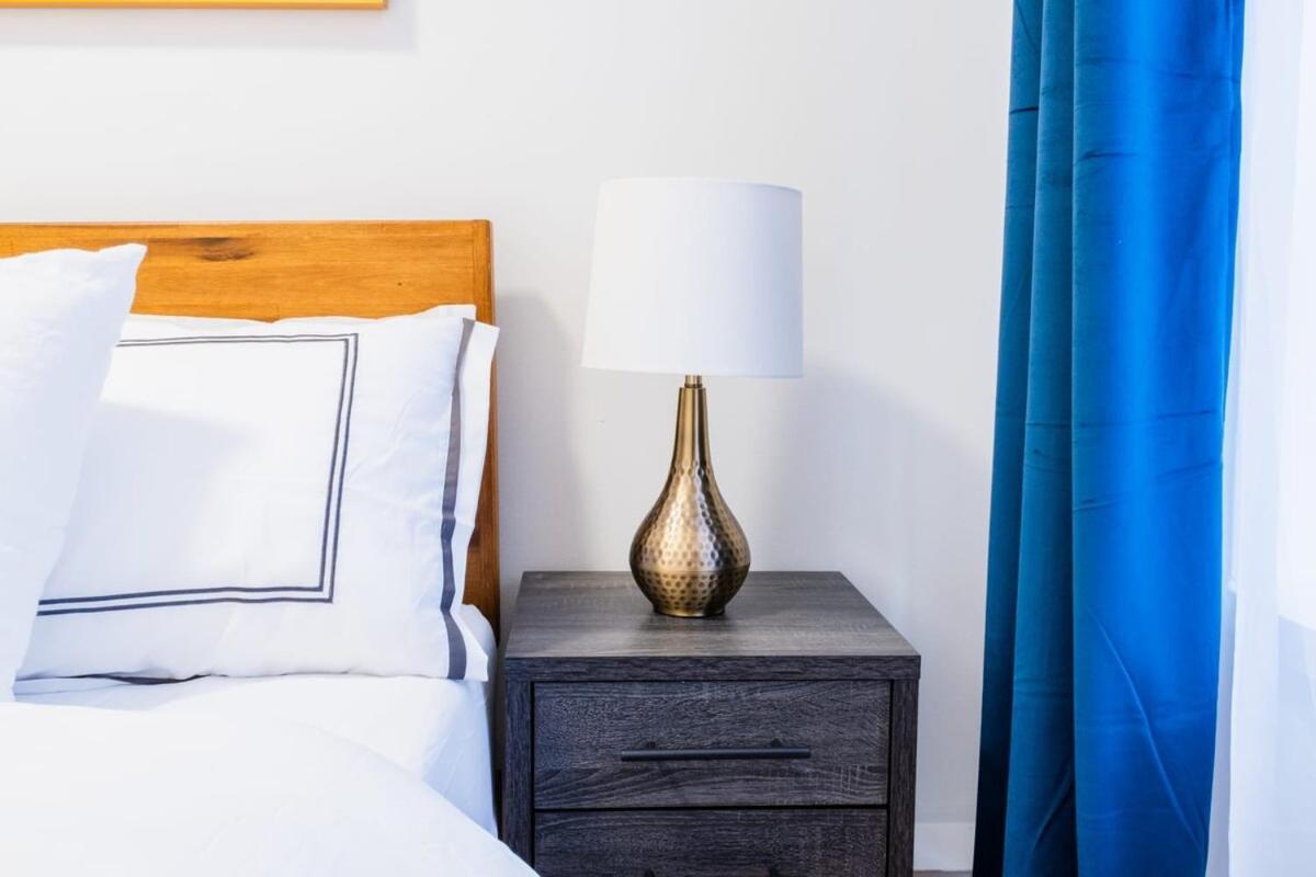 1435-4 I 3 Bedrooms 2 Bath Prime Upper East * New York