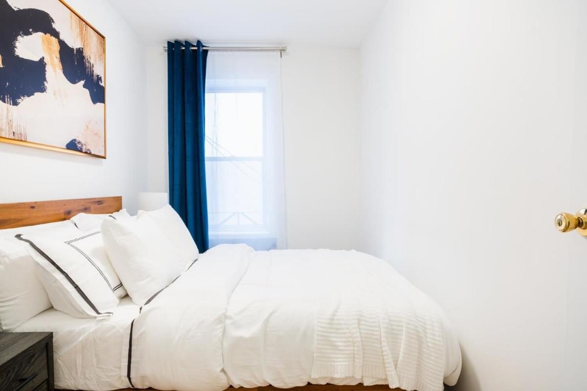 Apartment 1435-4 I 3 Bedrooms 2 Bath Prime Upper East *