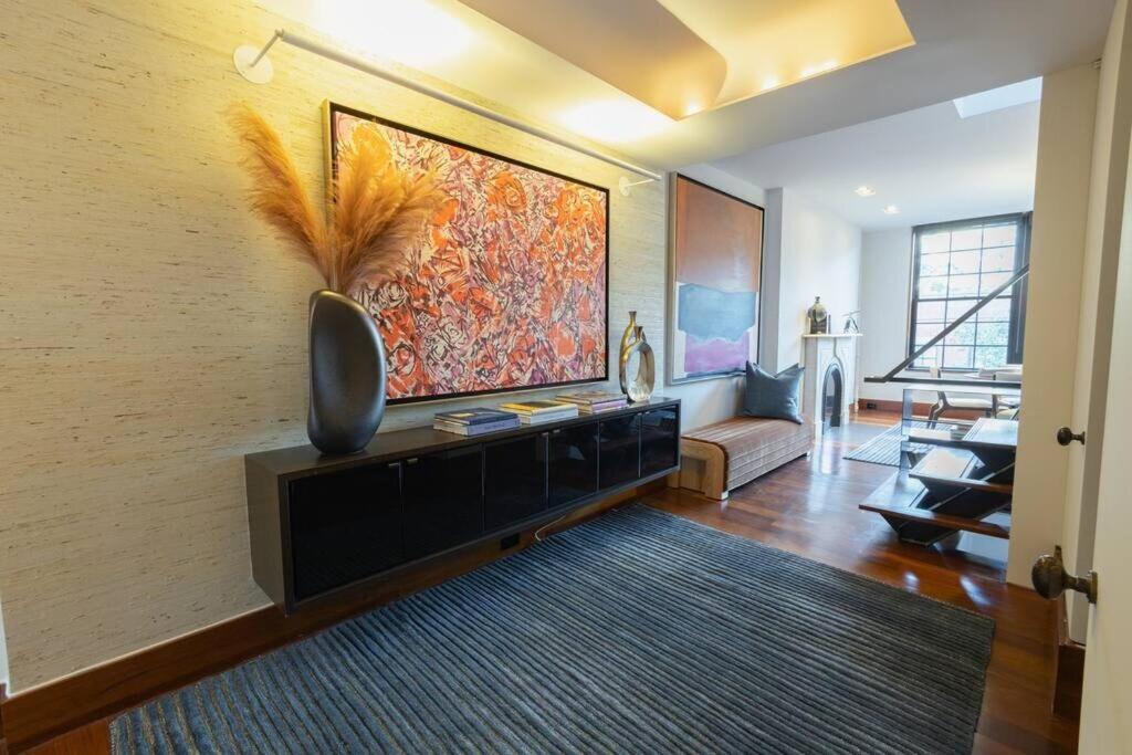 10-3 Designer East Village 3br Triplex Townhouse Apartment New York
