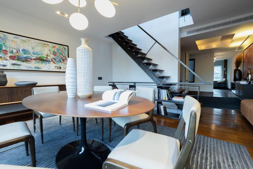 Apartment 10-3 Designer East Village 3br Triplex Townhouse New York