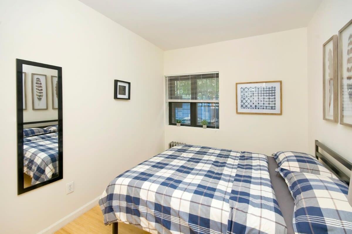 102-1a Value 2br Near Park Apartment New York