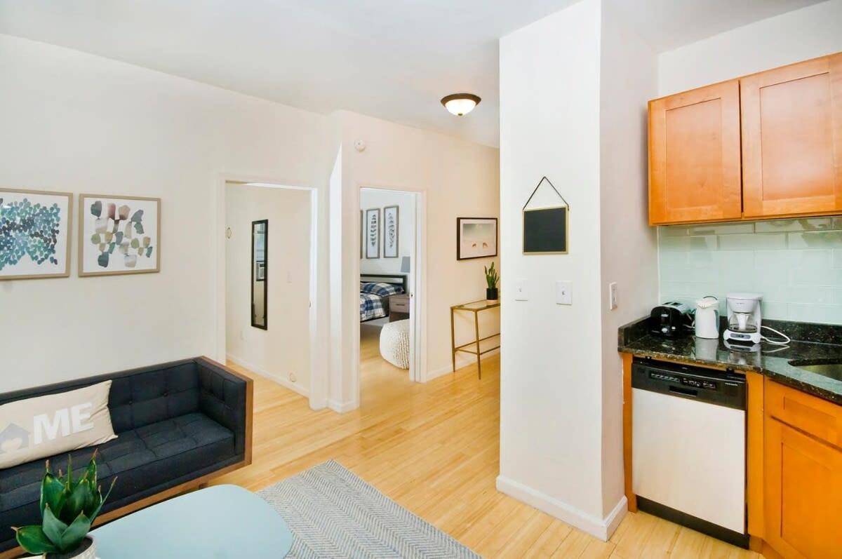 102-1a Value 2br Near Park Apartment