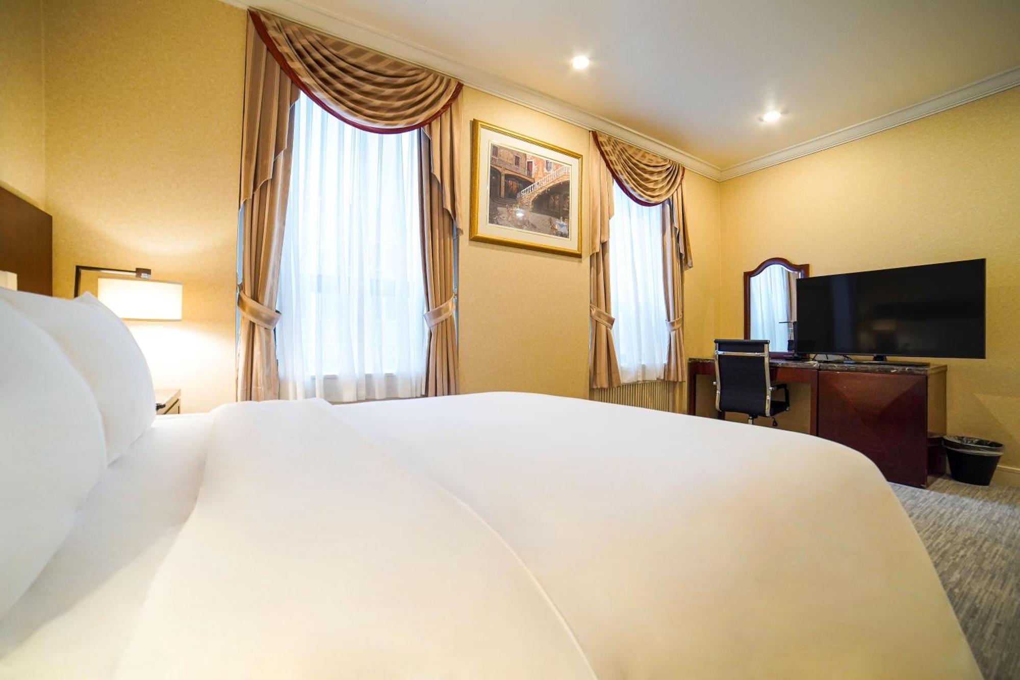 Hotel Stanford
