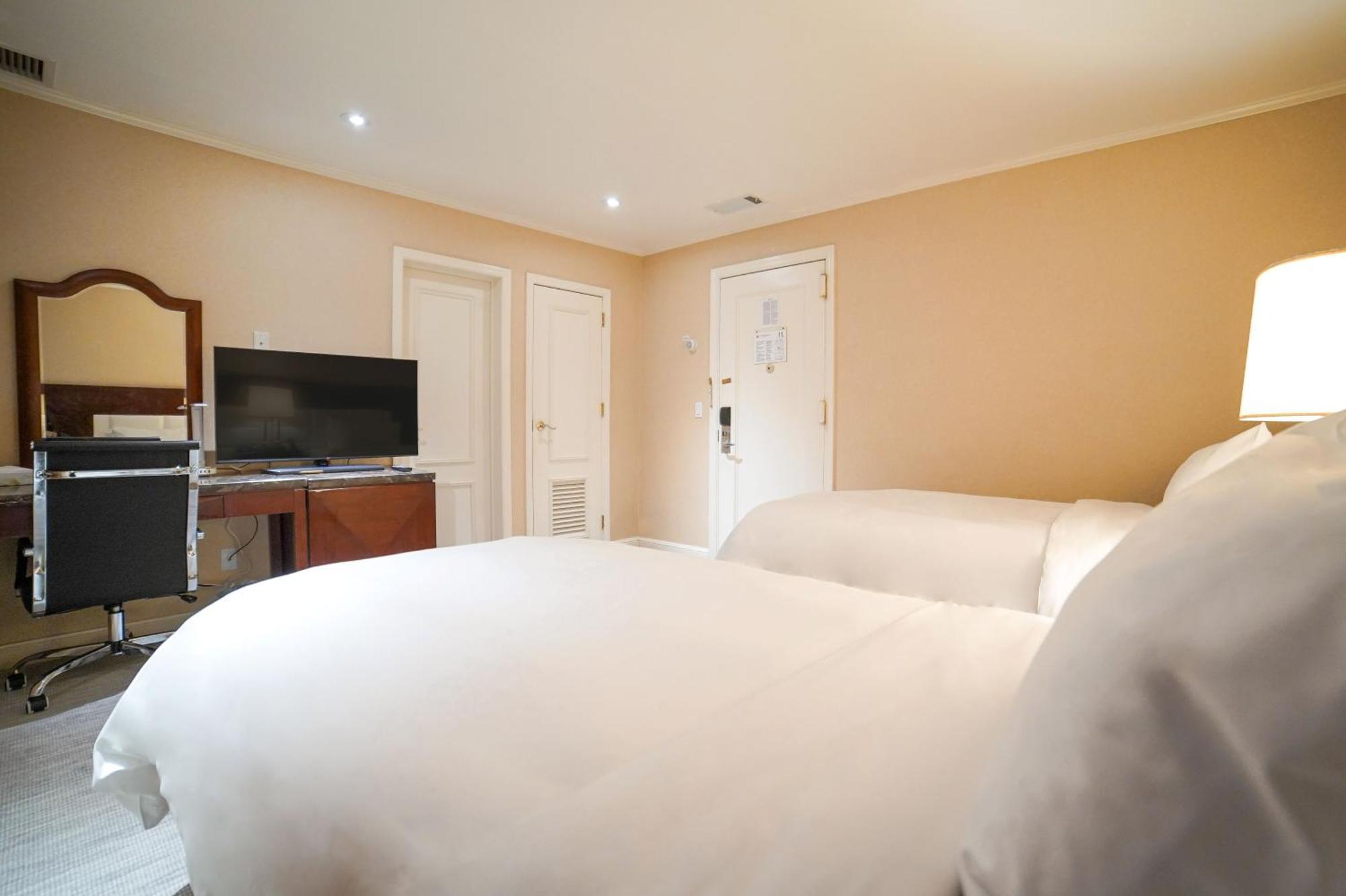 Hotel Stanford 3*