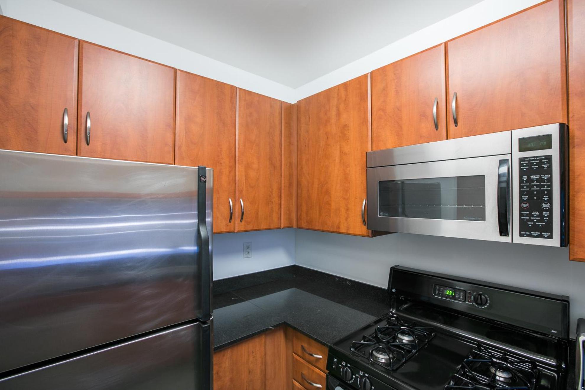 Fully Furnished 1 Bedroom 1 Bathroom In Murray Hill * New York