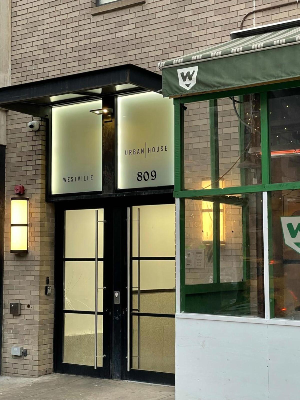 809-3a 1br Columbus Circle Elevator W&d * New York