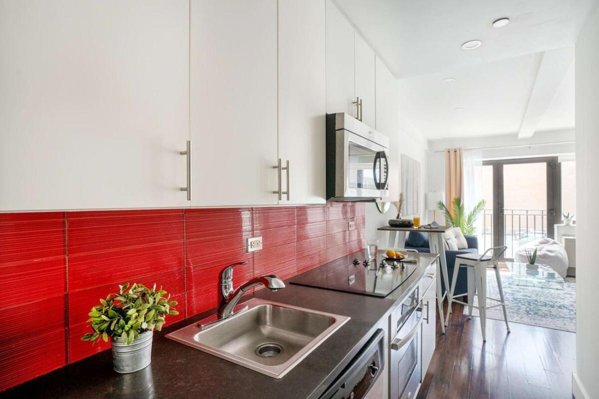 809-3a 1br Columbus Circle Elevator W&d *