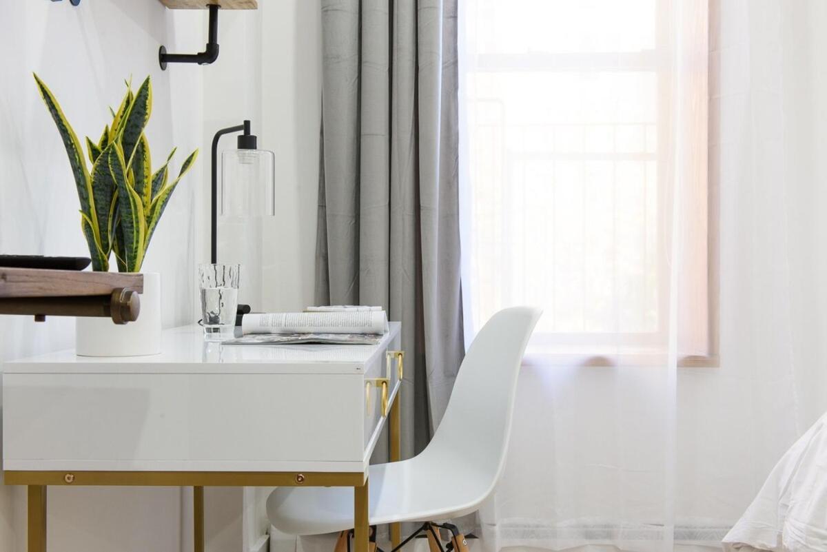 1597-8 Luxury Upper East Side W&d Apartment