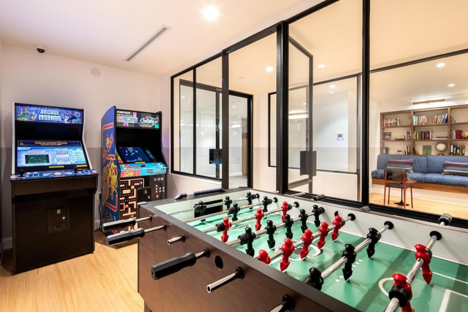 Midtown East 2br W Ggym Doorman Wd Nr Parks Nyc-1148 * New York