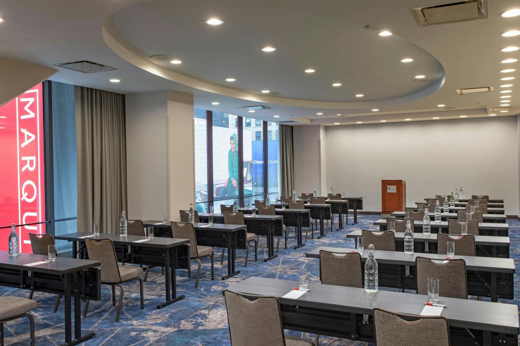 Marriott Marquis Hotel 5*