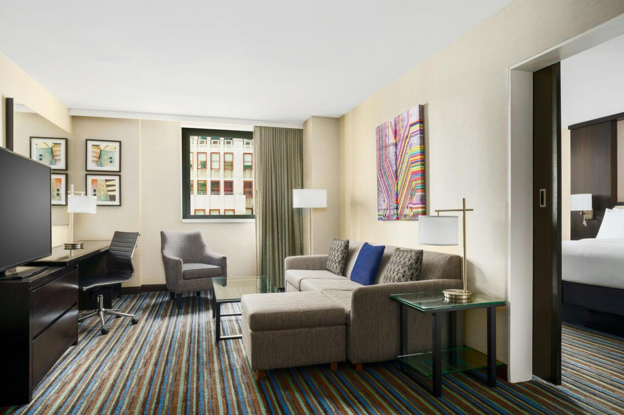 Courtyard Manhattan/times Square 3*