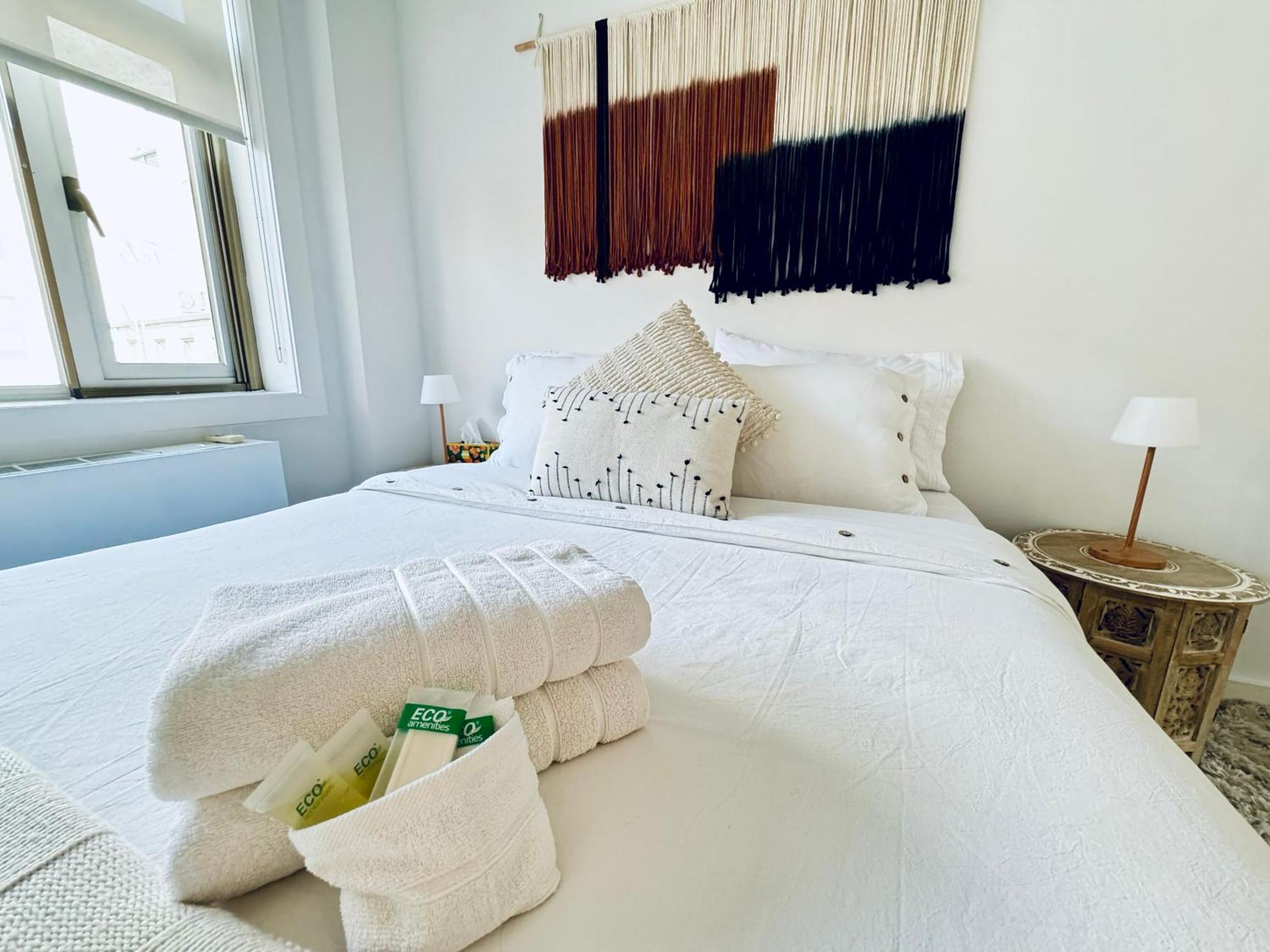 Stunning 3 Bedrooms Apartment