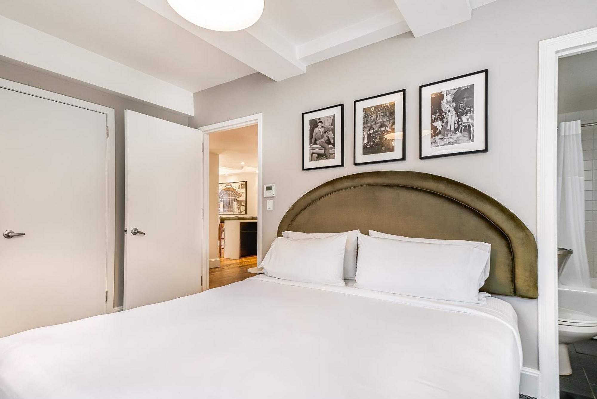 Paramount Times Square 4*
