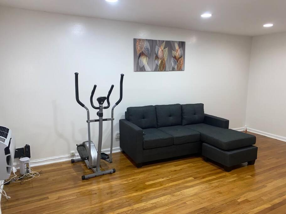 Cozy 2-bedrooms In Canarsie Brooklyn Apartment *