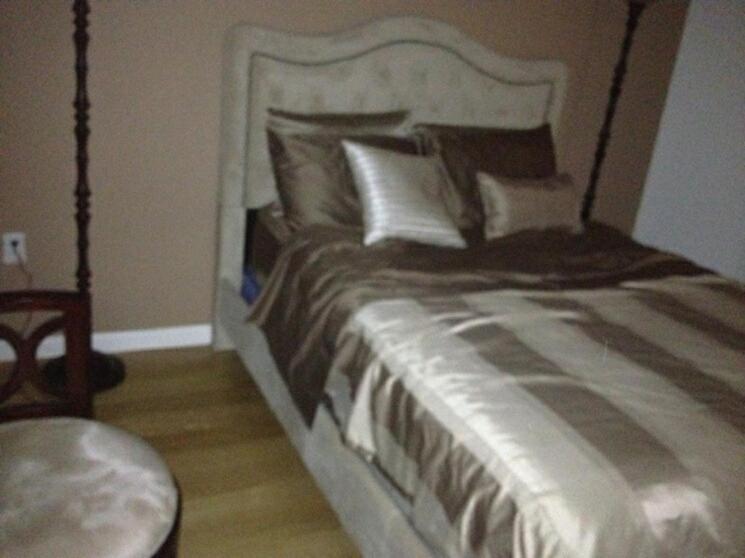 Bachelor Pad Oasis *