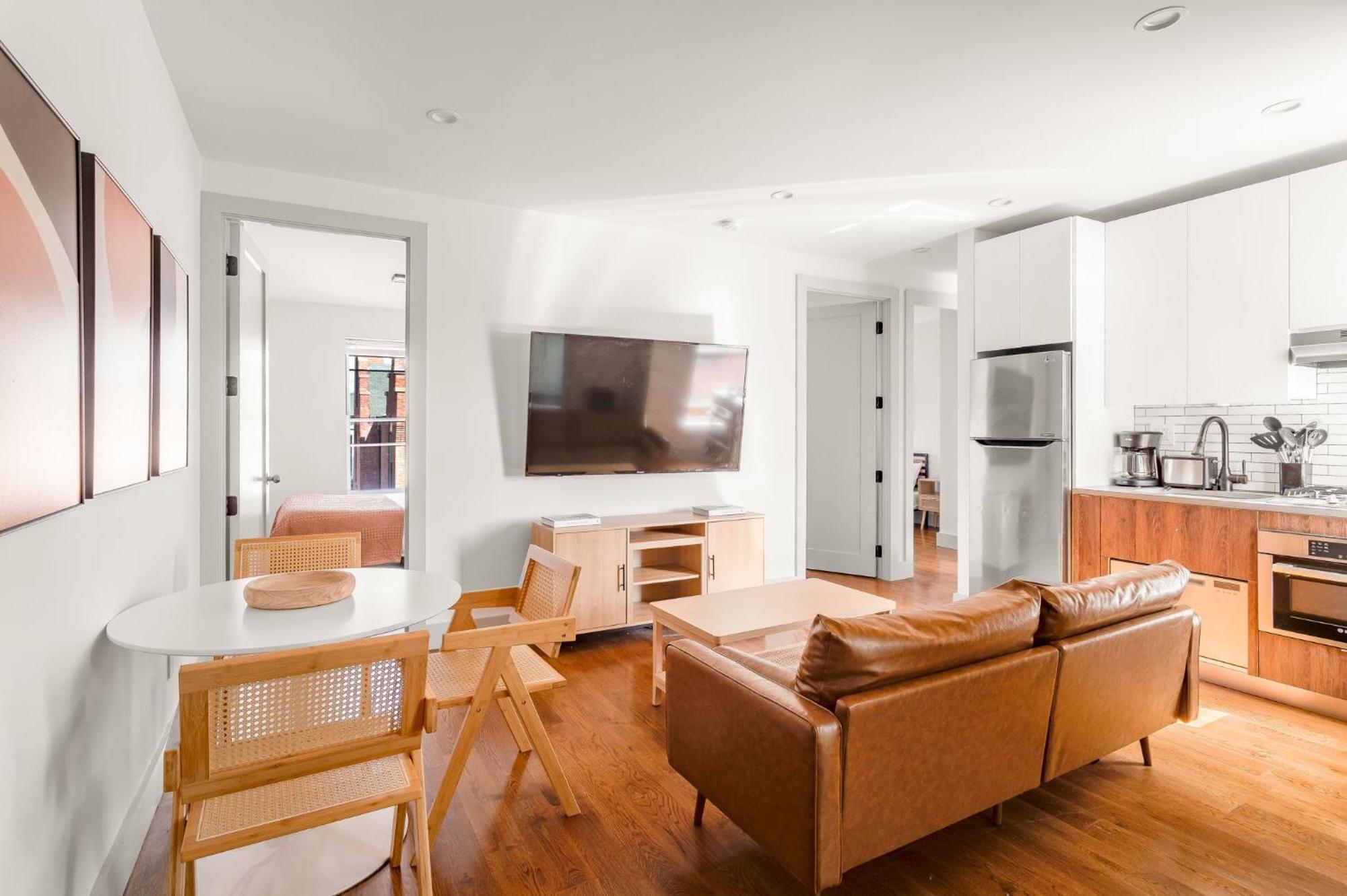 Cozy East Village 3bedroom 2bath Near Tompkins Square Park & Lower East Side * New York