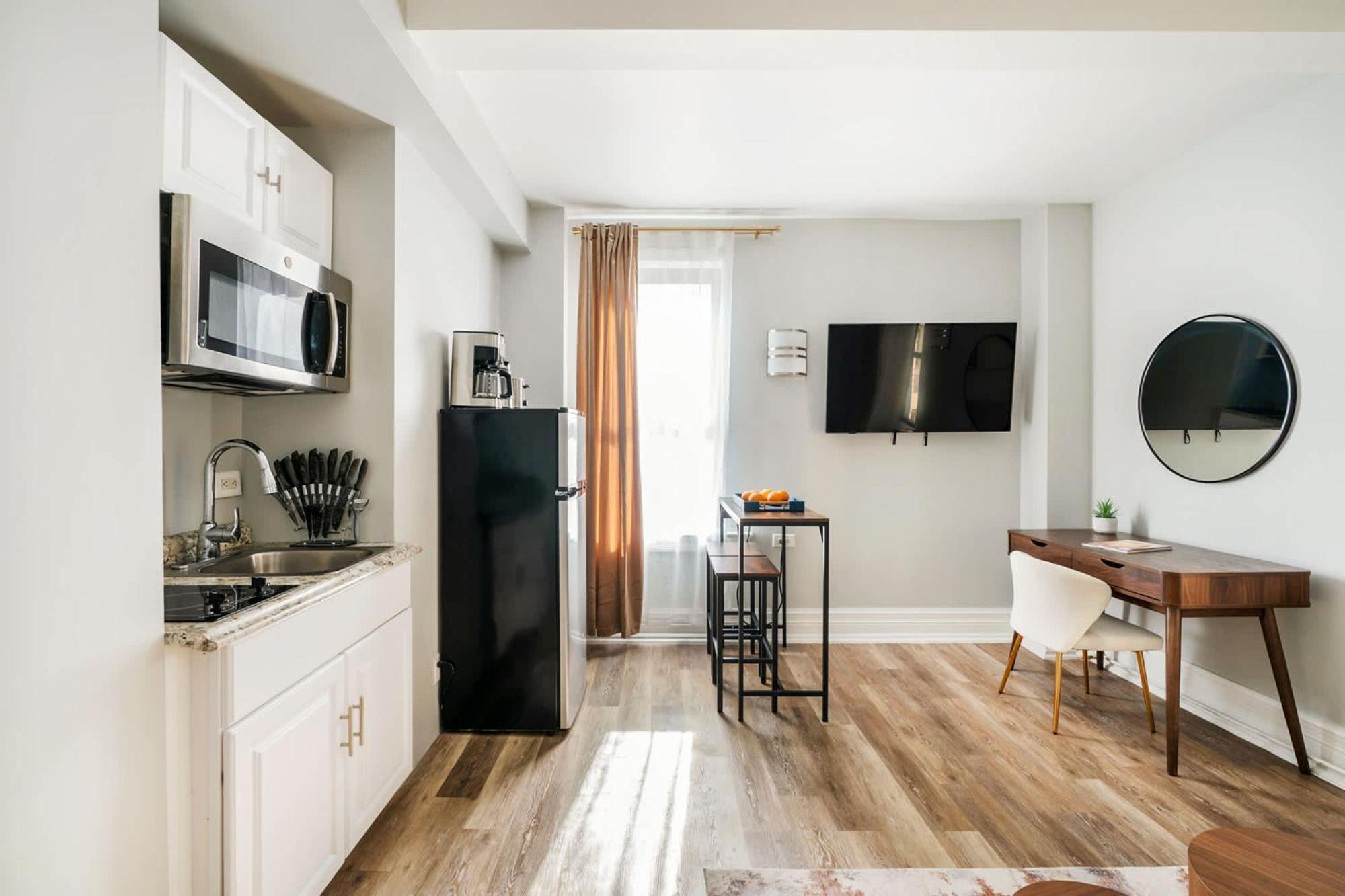 73-608 New 1br 1bth Uws Doorman Gym New York