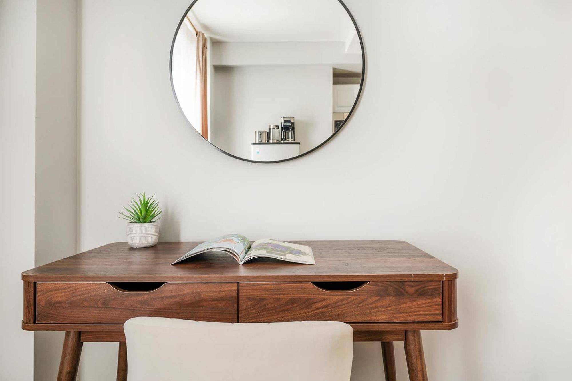 73-608 New 1br 1bth Uws Doorman Gym Apartment New York