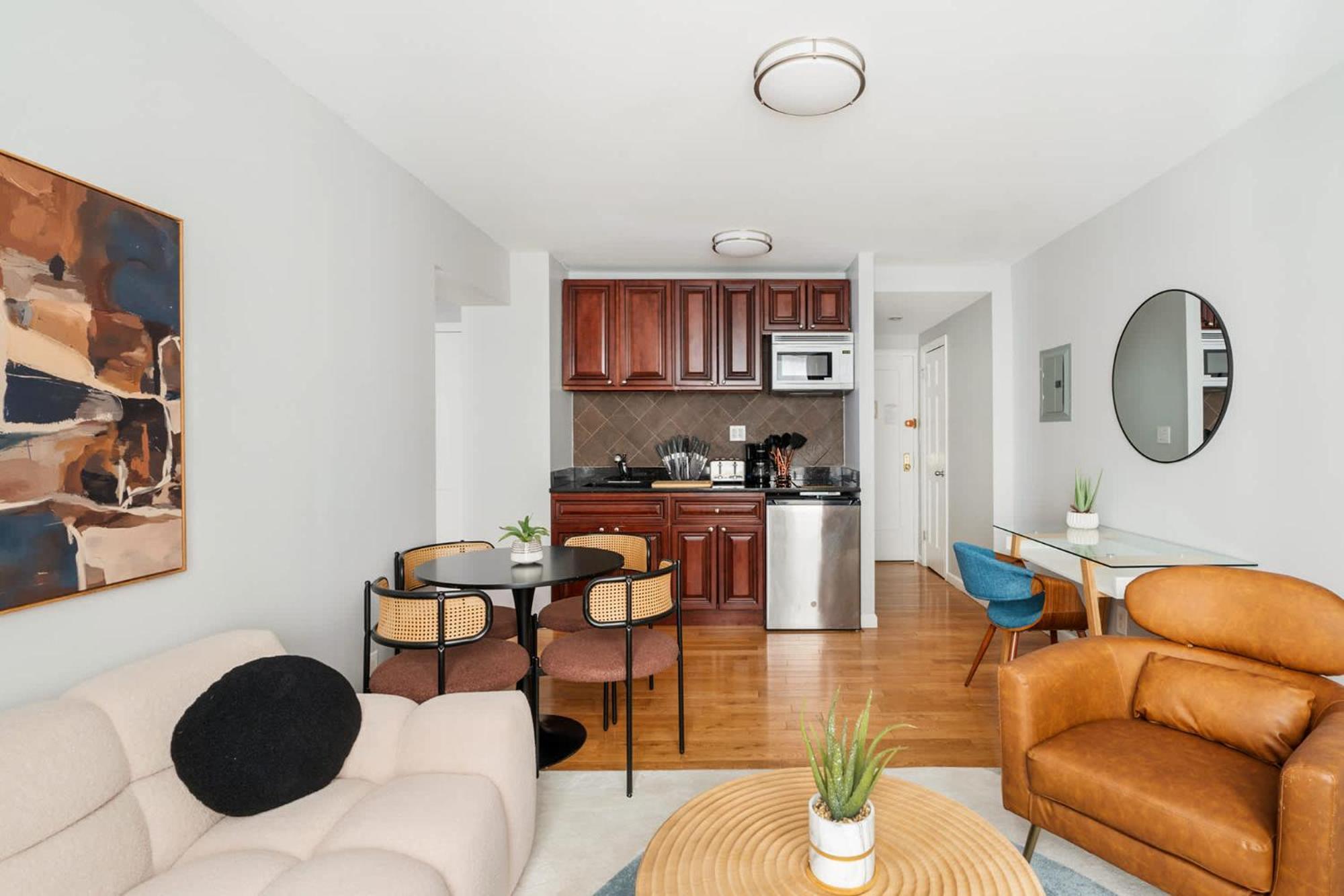 73-806 New 1br 1bth Uws Doorman Gym Apartment New York