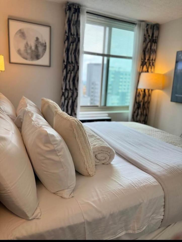 New Modern 2br W Fireplace & Fitness Lounge, Live Comfortably In East Harlem Apartment