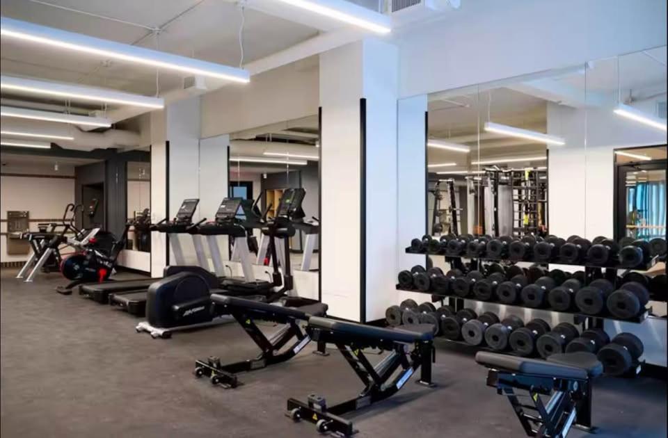 New Modern 2br W Fireplace & Fitness Lounge, Live Comfortably In East Harlem *