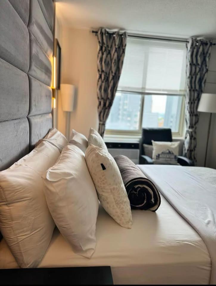 Apartment New Modern 2br W Fireplace & Fitness Lounge, Live Comfortably In East Harlem *