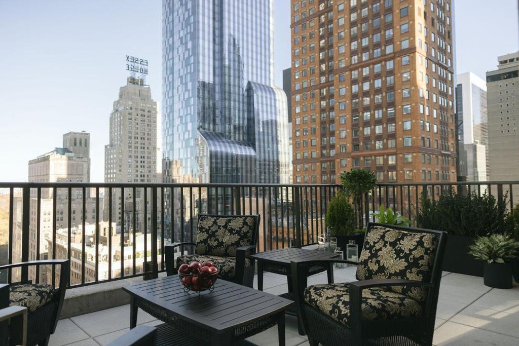 The Manhattan Club Hotel